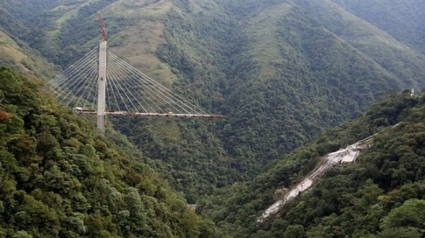Colombia motorway bridge 3